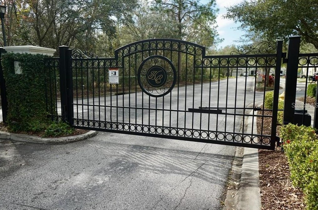 12419 Chase Grove Dr, Tampa FL  33626-1615 exterior