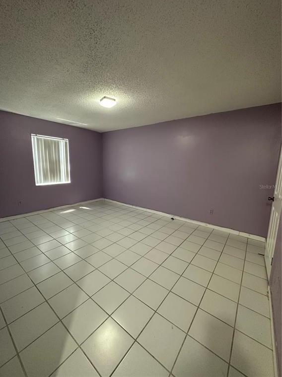 9134 Tudor Dr, Tampa FL  33615-3709 exterior