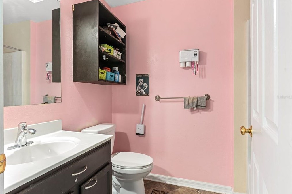 4660 Ashburn Sq Dr, Tampa FL 33610-5956 exterior