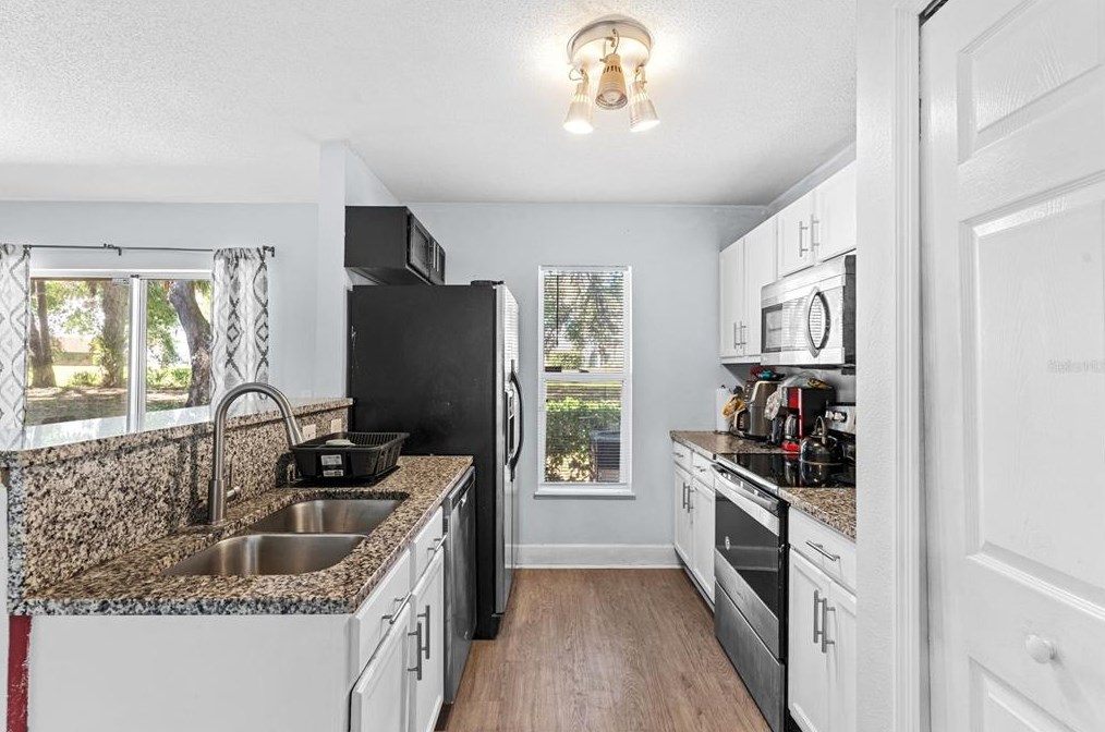 4660 Ashburn Sq Dr, Tampa FL 33610-5956 exterior