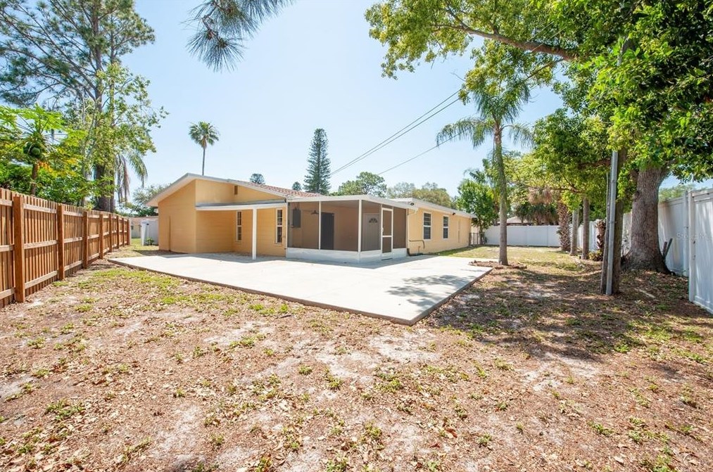 6701 16 Way, Saint Petersburg FL  33712-5901 exterior
