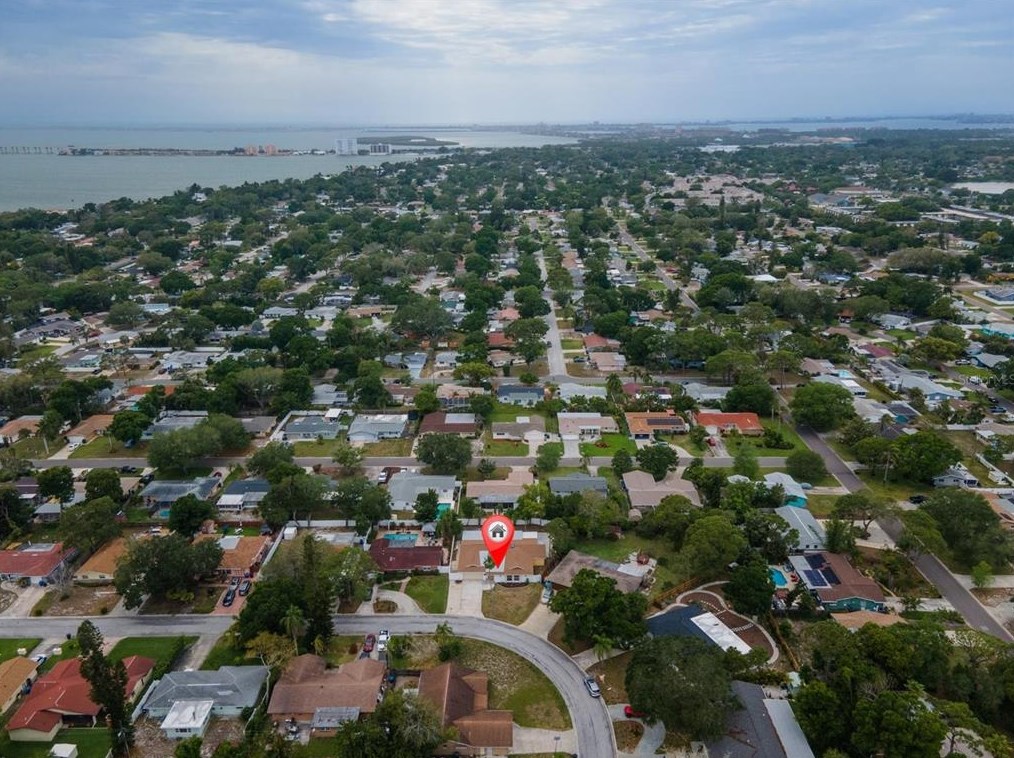 6701 16 Way, Saint Petersburg FL  33712-5901 exterior
