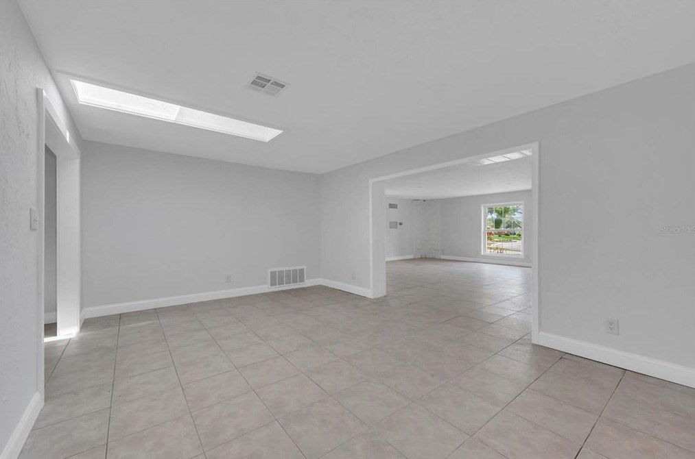 6701 16 Way, Saint Petersburg FL  33712-5901 exterior