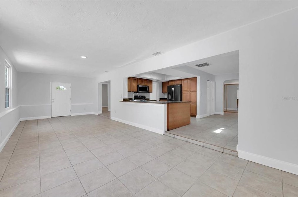 6701 16 Way, Saint Petersburg FL  33712-5901 exterior