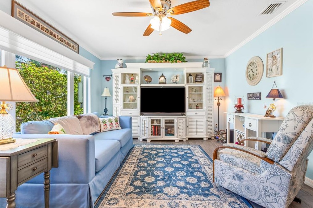 611 Ojai Ave, Ruskin FL  33573-5144 exterior