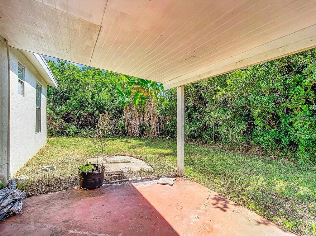 2624 Lee St, Punta Gorda FL exterior