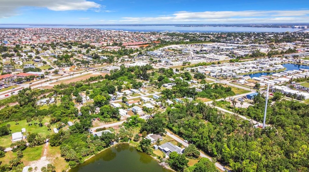 2624 Lee St, Punta Gorda FL exterior