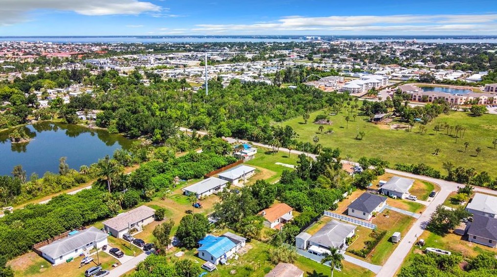 2624 Lee St, Punta Gorda FL exterior