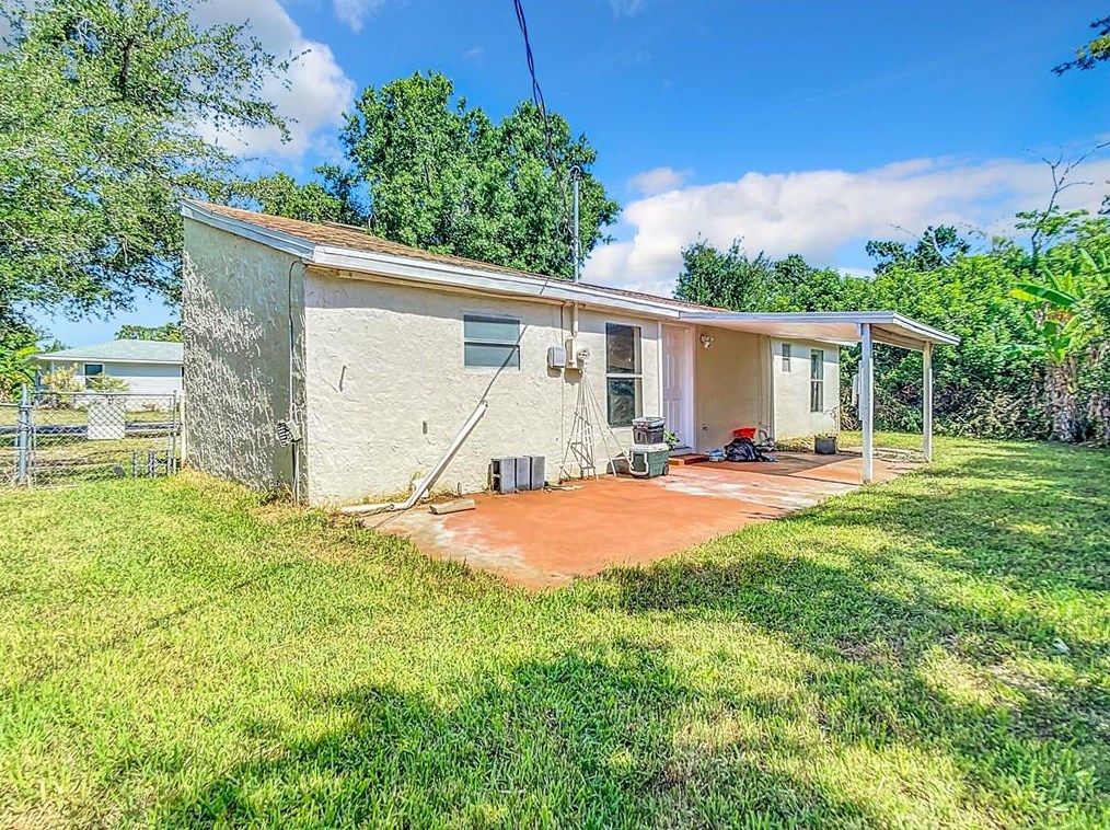 2624 Lee St, Punta Gorda FL exterior