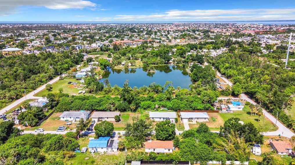 2624 Lee St, Punta Gorda FL exterior