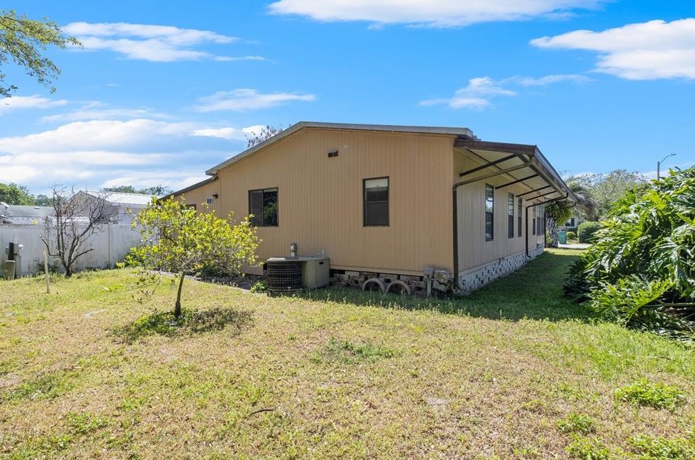 38760 Vulcan Cir, Zephyrhills FL exterior