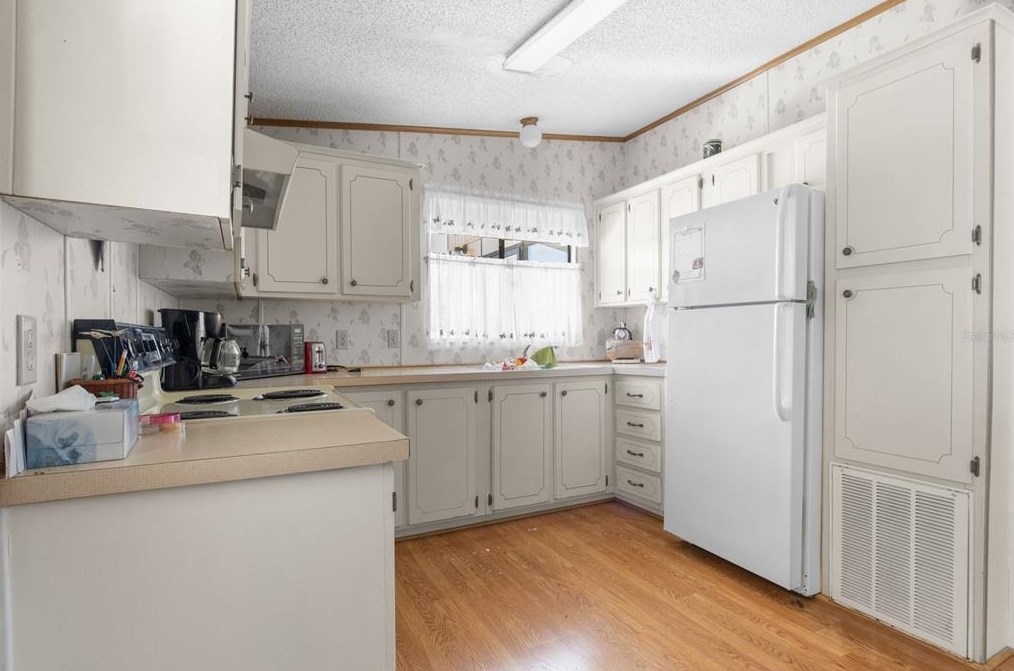 38760 Vulcan Cir, Zephyrhills FL exterior