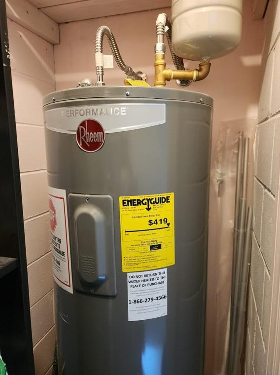 1074 Kensington Park Dr, Altamonte Springs FL  32714-1973 exterior