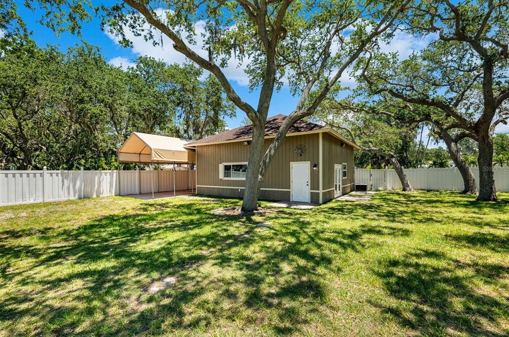 10767 Danielle Dr, Largo FL exterior