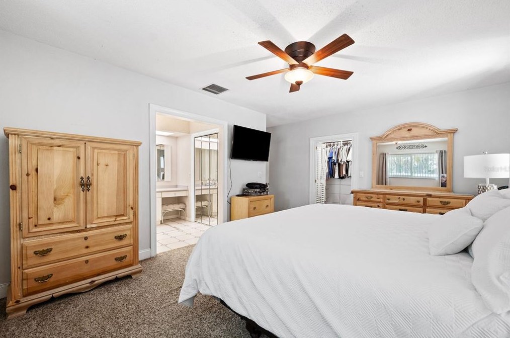 10767 Danielle Dr, Largo FL exterior