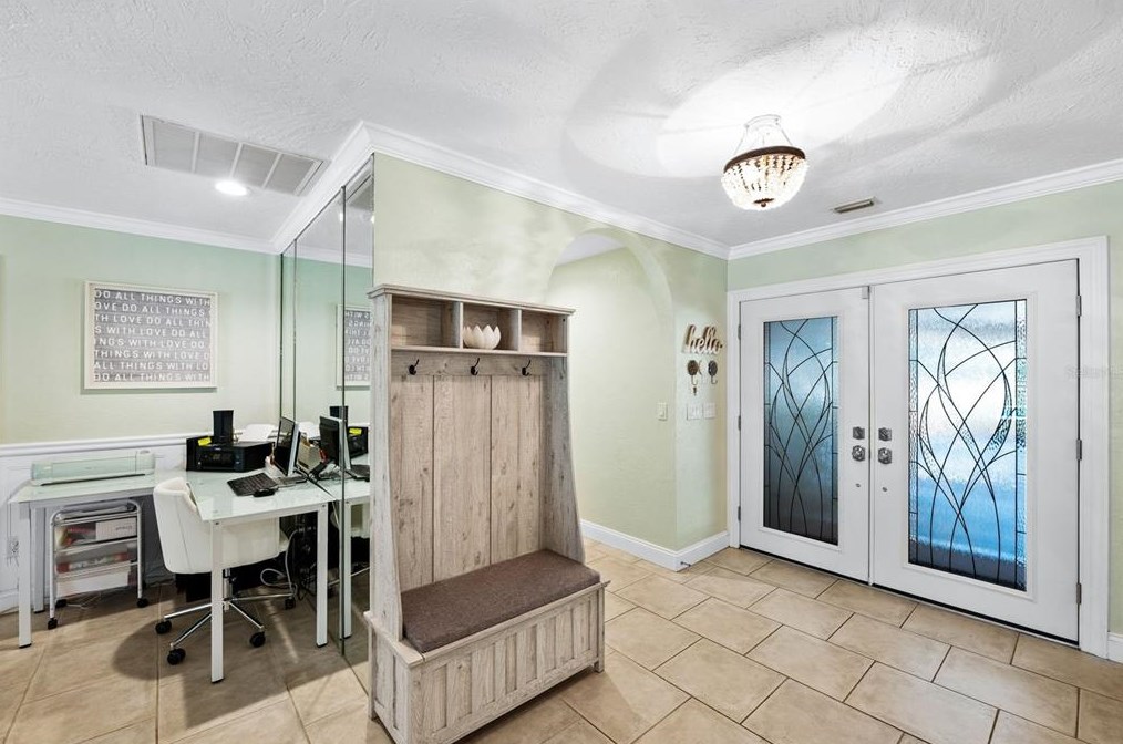 10767 Danielle Dr, Largo FL exterior