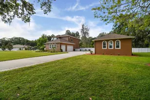 849 John Cressler Dr, Seffner, FL 33584 - Photo 3