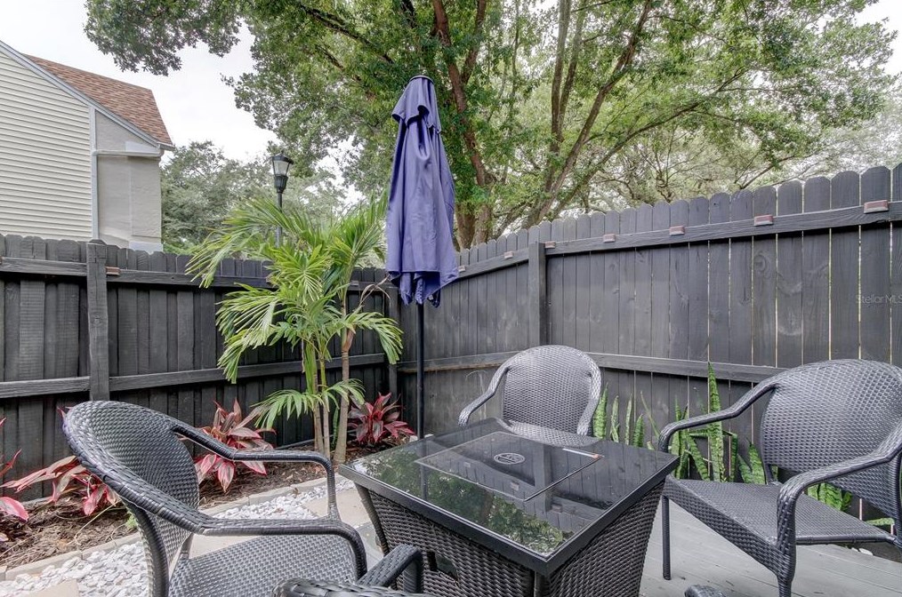 11352 Grandville Dr, Tampa FL 33617-2386 exterior