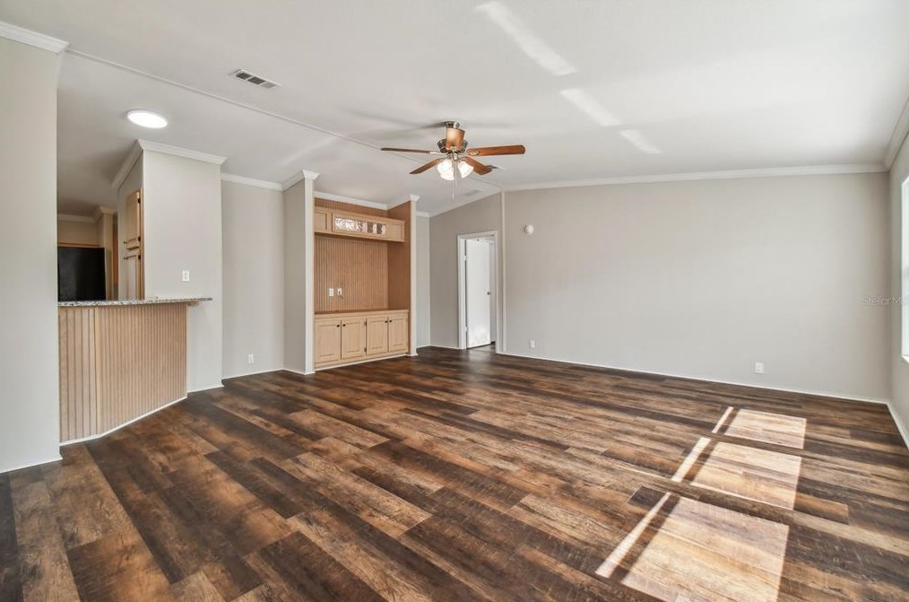 9616 Silverbend Dr, Dade City FL  33525-1466 exterior