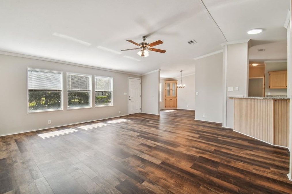 9616 Silverbend Dr, Dade City FL  33525-1466 exterior