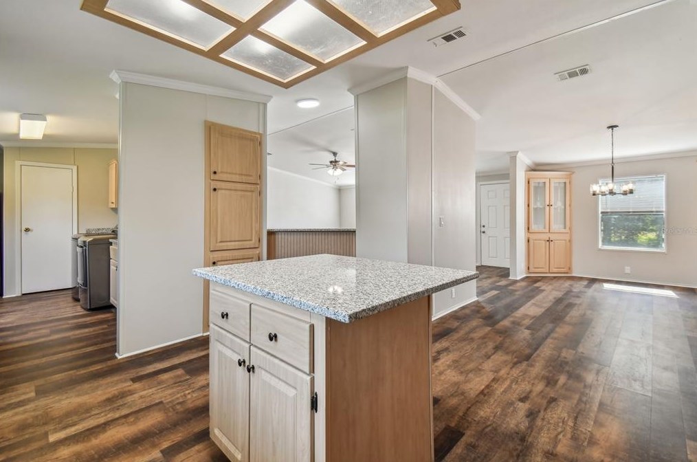 9616 Silverbend Dr, Dade City FL  33525-1466 exterior