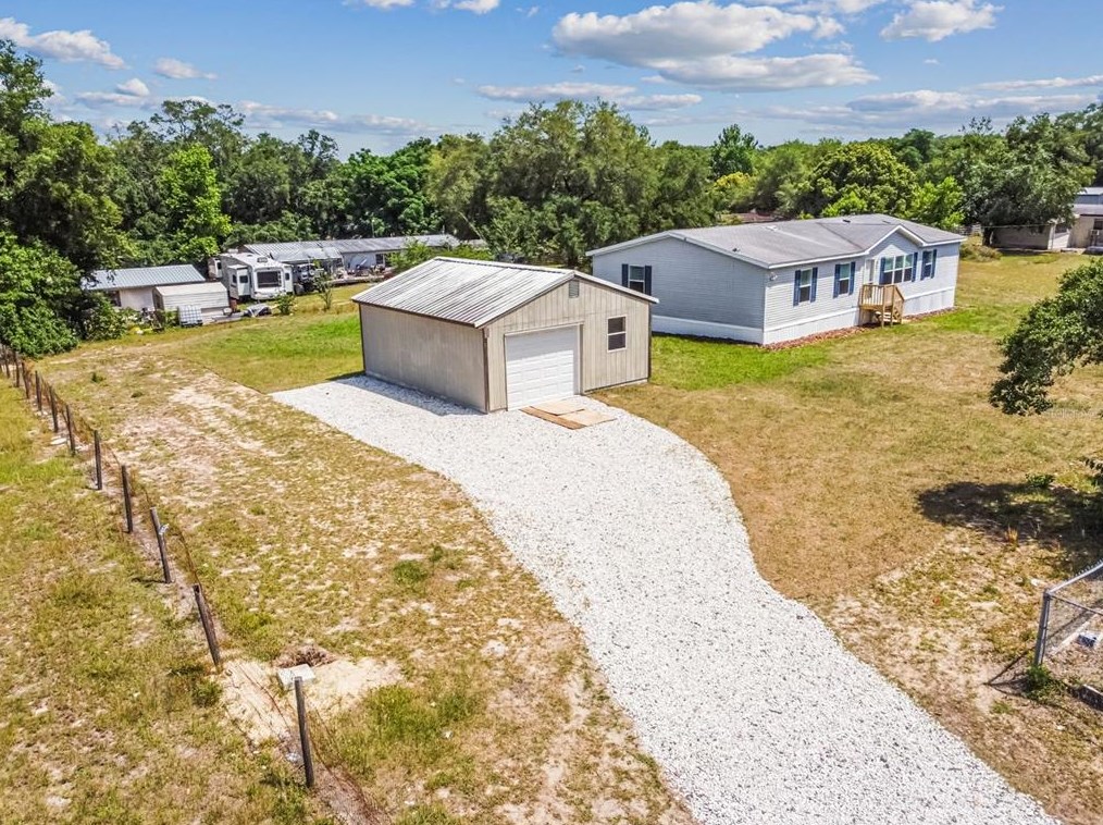 9616 Silverbend Dr, Dade City FL  33525-1466 exterior