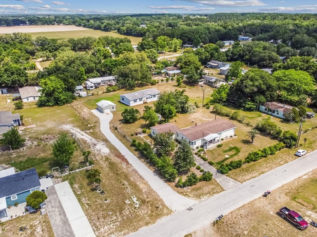 9616 Silverbend Dr, Dade City FL  33525-1466 exterior