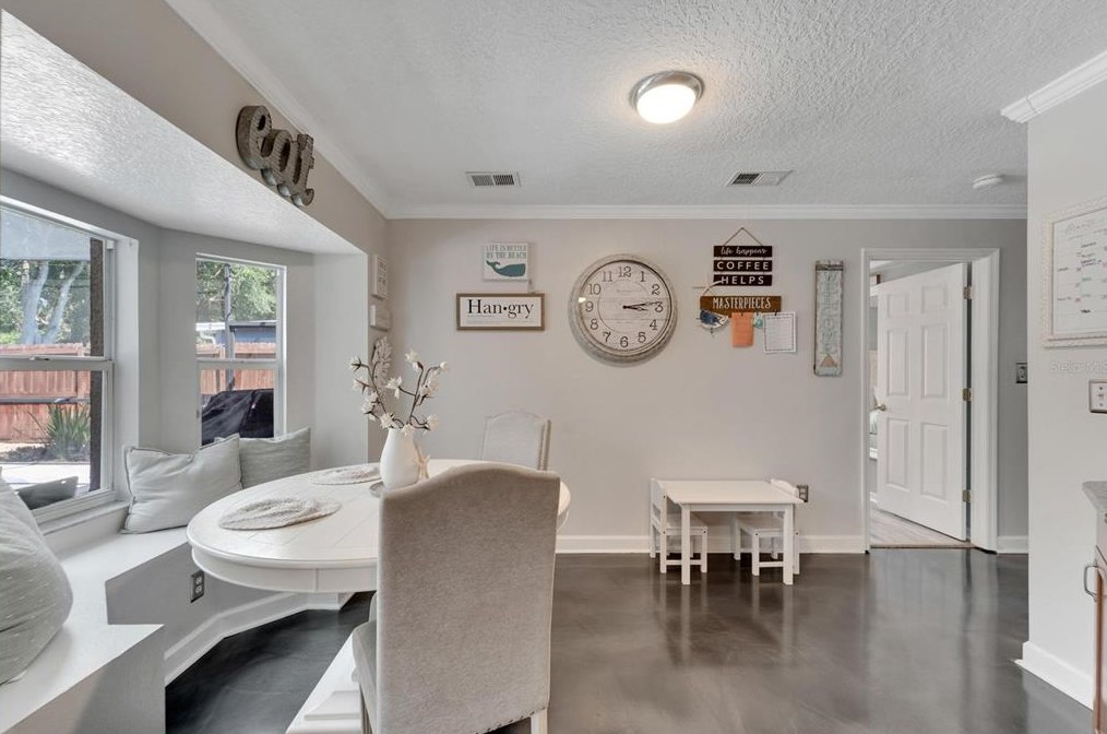 6151 Kiteridge Dr, Lithia FL 33547-5849 exterior