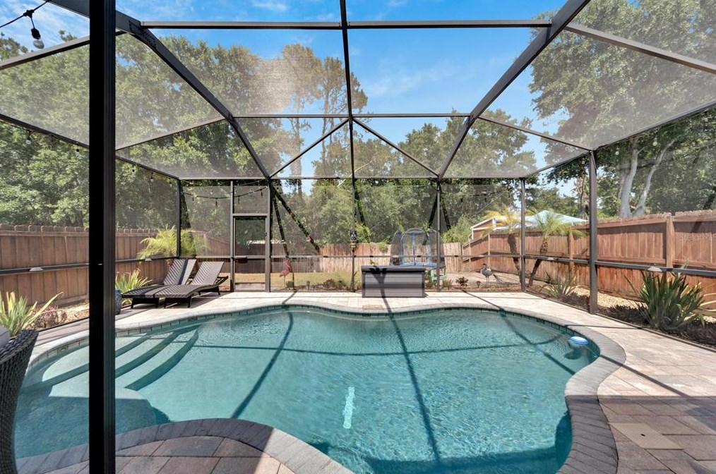 6151 Kiteridge Dr, Lithia FL 33547-5849 exterior