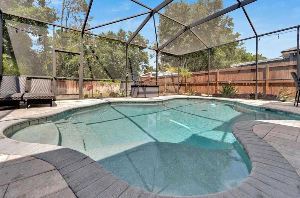 6151 Kiteridge Dr, Lithia FL 33547-5849 exterior