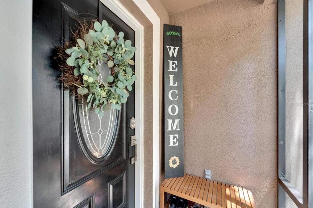 6151 Kiteridge Dr, Lithia FL 33547-5849 exterior