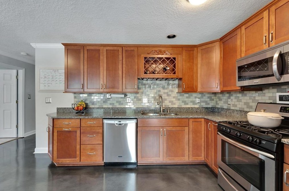 6151 Kiteridge Dr, Lithia FL 33547-5849 exterior