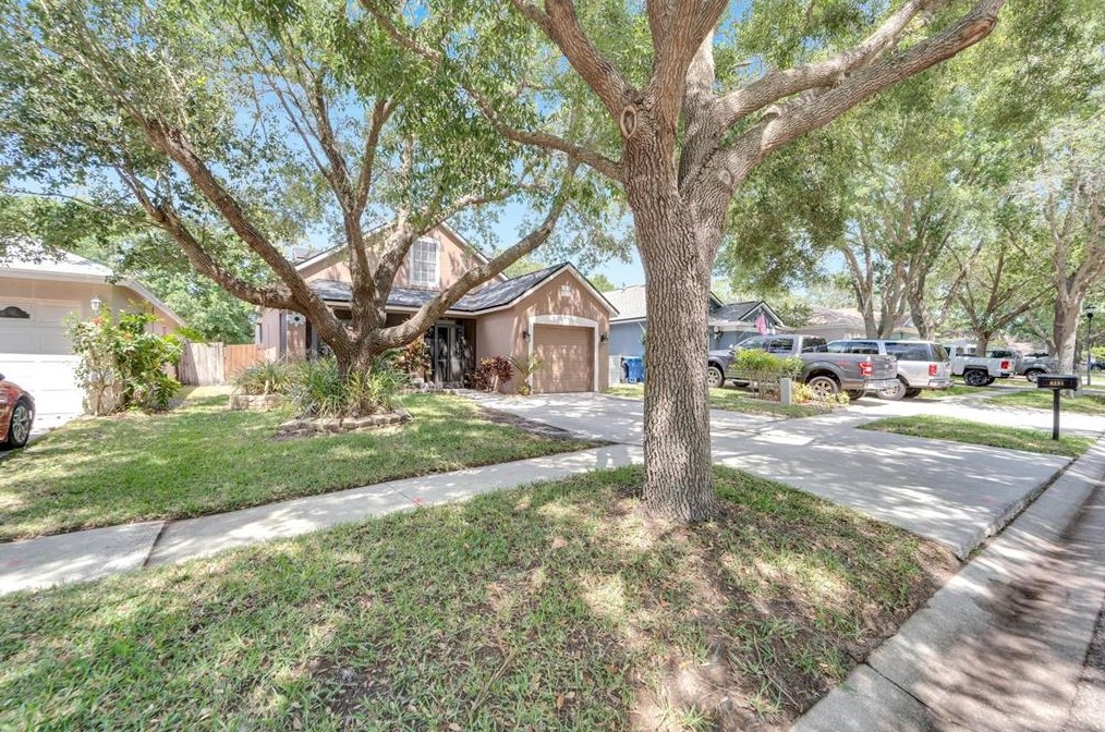 6151 Kiteridge Dr, Lithia FL  33547-5847 exterior