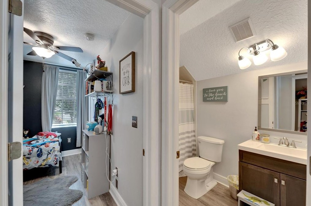 6151 Kiteridge Dr, Lithia FL 33547-5849 exterior