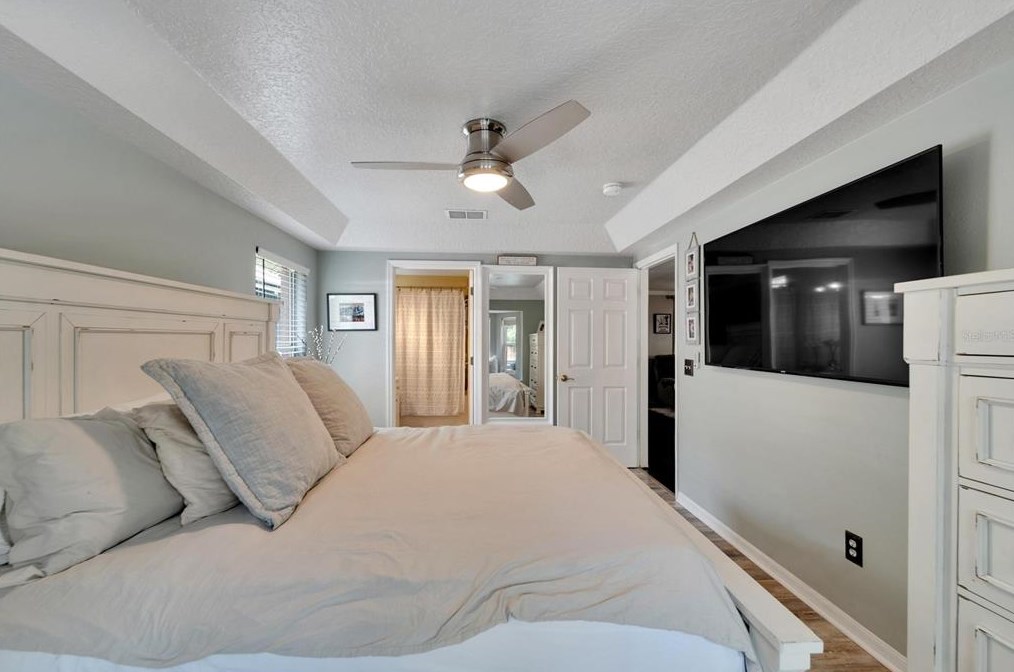 6151 Kiteridge Dr, Lithia FL 33547-5849 exterior