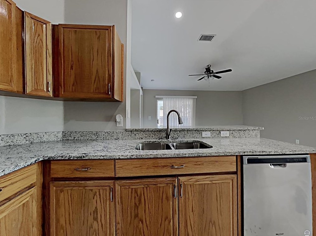 10533 Juliano Dr, Riverview FL  33569-8713 exterior