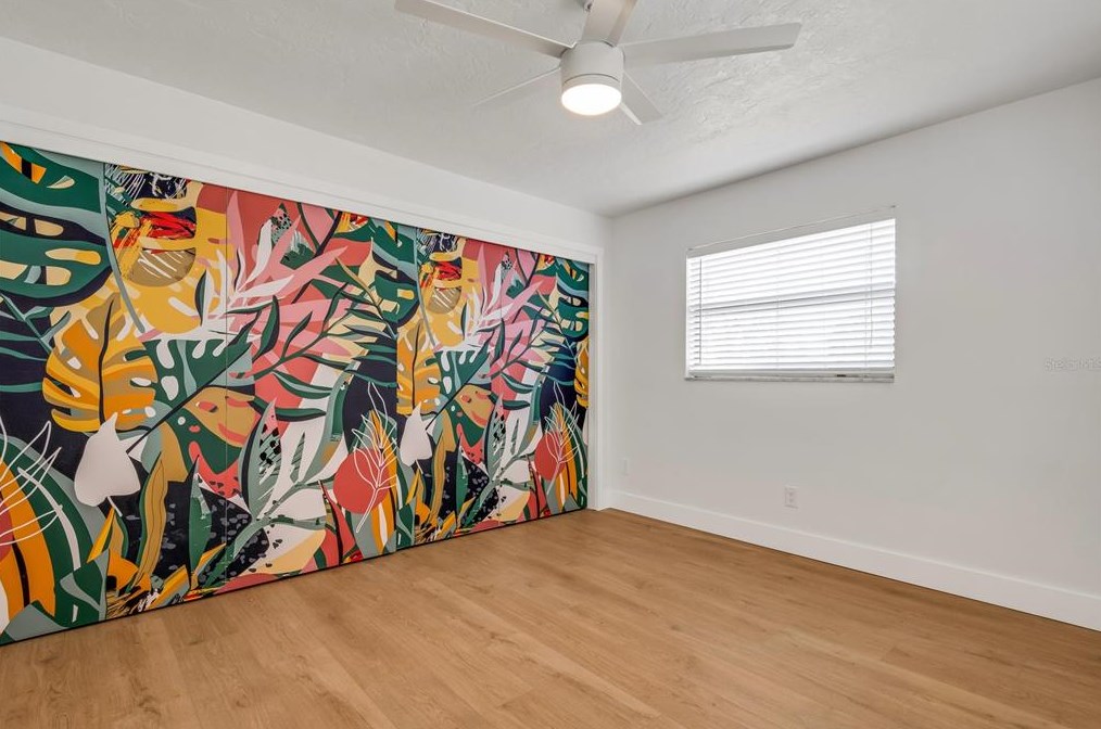 4071 34th Ave, Saint Petersburg FL  33713-1264 exterior