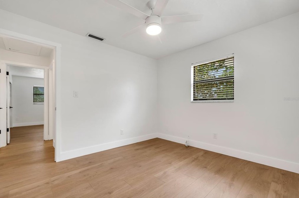 4071 34th Ave, Saint Petersburg FL  33713-1264 exterior