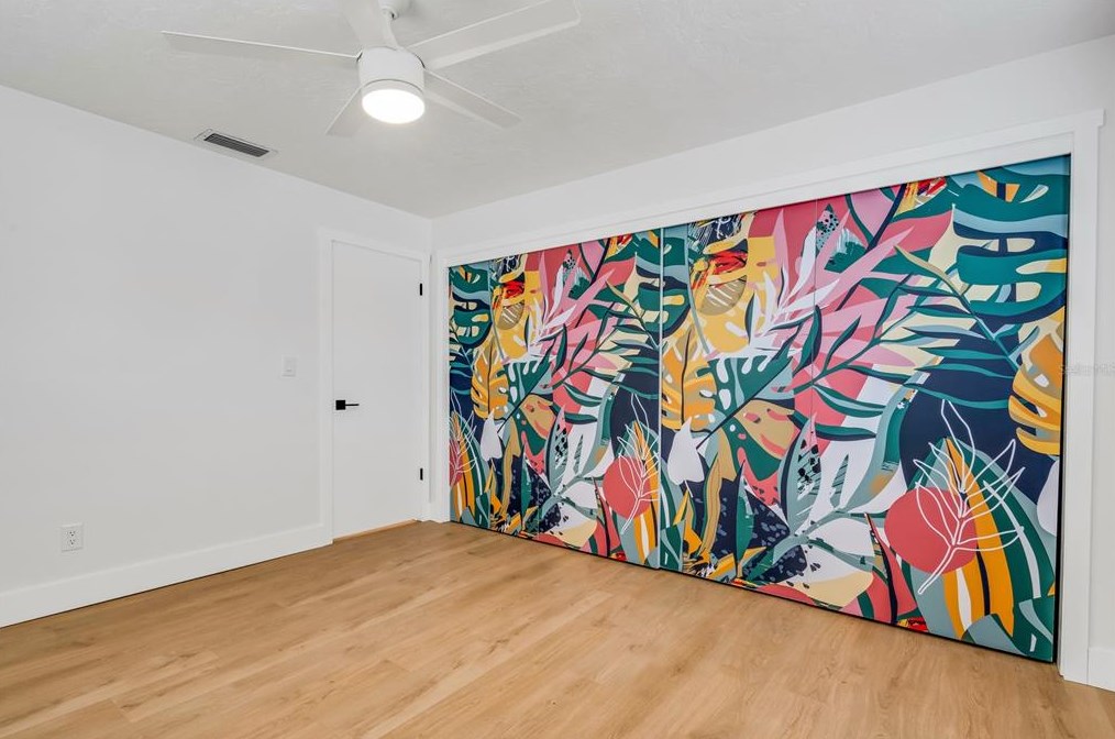 4071 34th Ave, Saint Petersburg FL  33713-1264 exterior