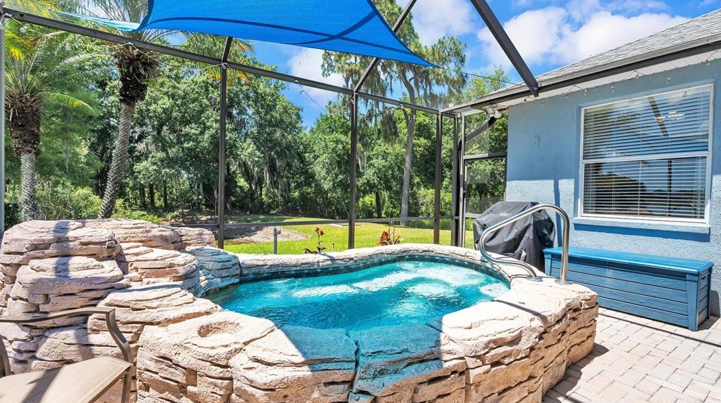 2701 Spg Mdw Dr, Plant City FL  33566-9618 exterior