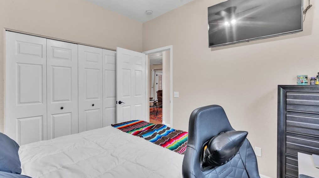 2701 Spg Mdw Dr, Plant City FL  33566-9618 exterior