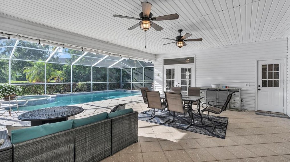 5818 Coveview Dr, Lakeland FL  33813-4811 exterior