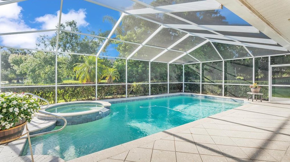 5818 Coveview Dr, Lakeland FL  33813-4811 exterior