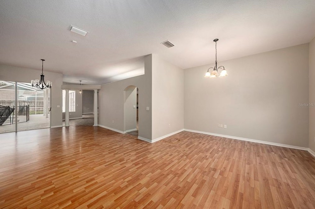 10012 Kingshyre Way, Tampa FL 33647-2875 exterior