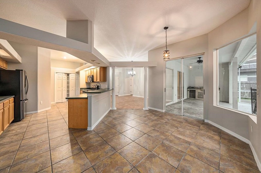 10012 Kingshyre Way, Tampa FL 33647-2875 exterior