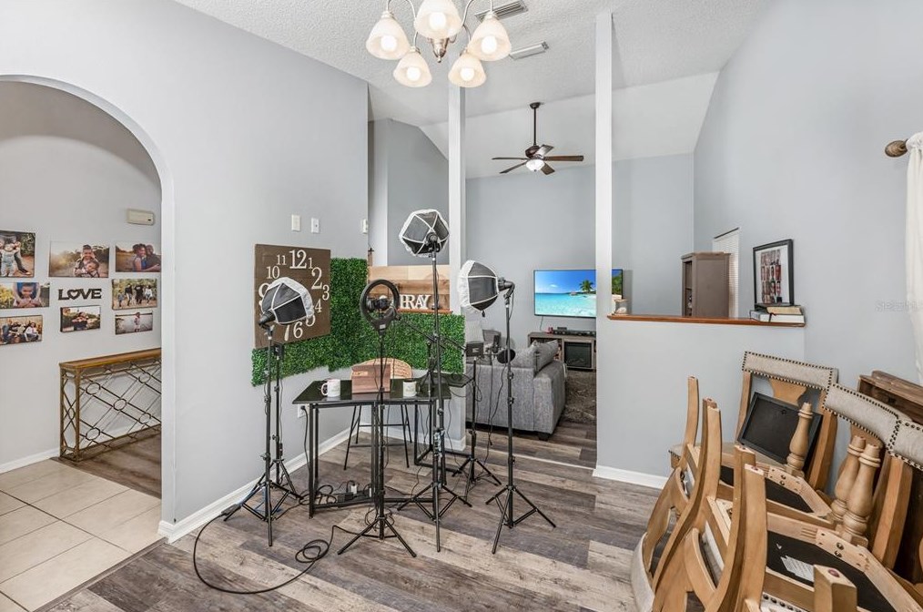 1313 Covey Cir, Lakeland FL 33809-4698 exterior