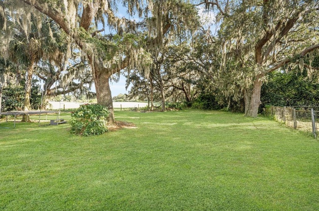 1313 Covey Cir, Lakeland FL 33809-4698 exterior