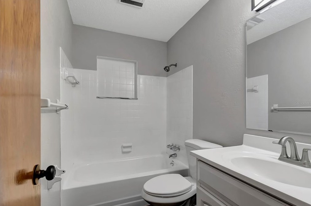 37036 Janet Cir, Dade City FL  33525-5920 exterior