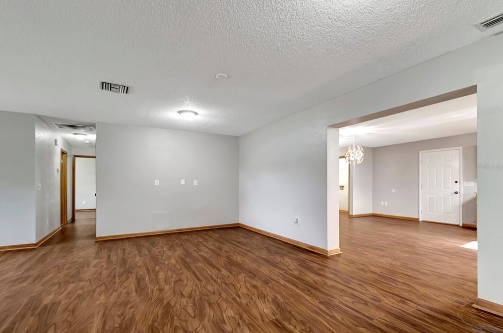 37036 Janet Cir, Dade City FL  33525-5920 exterior