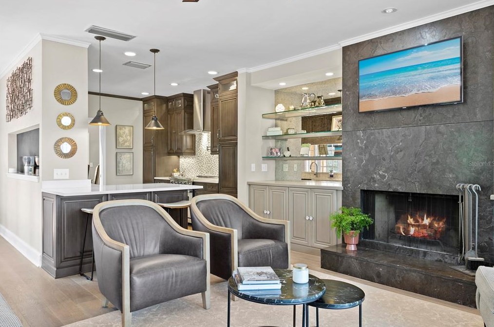 3133 Lk Ellen Dr, Tampa FL 33618-3600 exterior